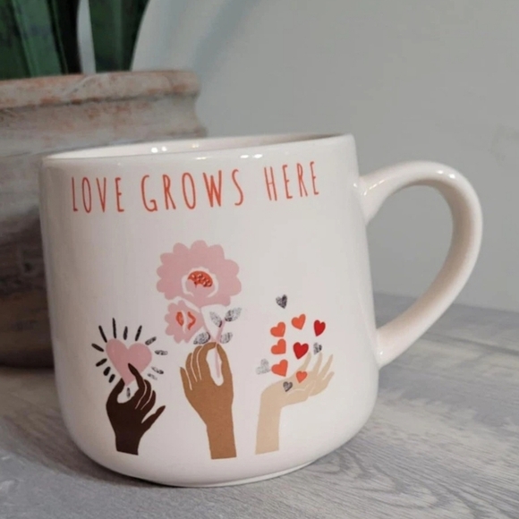 Threshold Ceramic Coffee Mug Love Grows Here - Picture 2 of 4